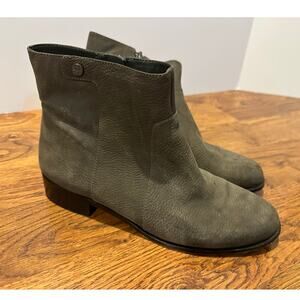 Vince Camuto Women’s Cici Gray Pebbled Leather Ankle Boots Size 9 Neutral Chic